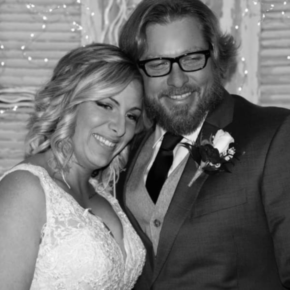 Gorgeous mauve/white Wedding Dress, size 10, intricate lace and beading - Picture 13 of 14